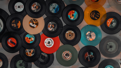 VINYL THAT INSPIRES. SOUND THAT LIVES.